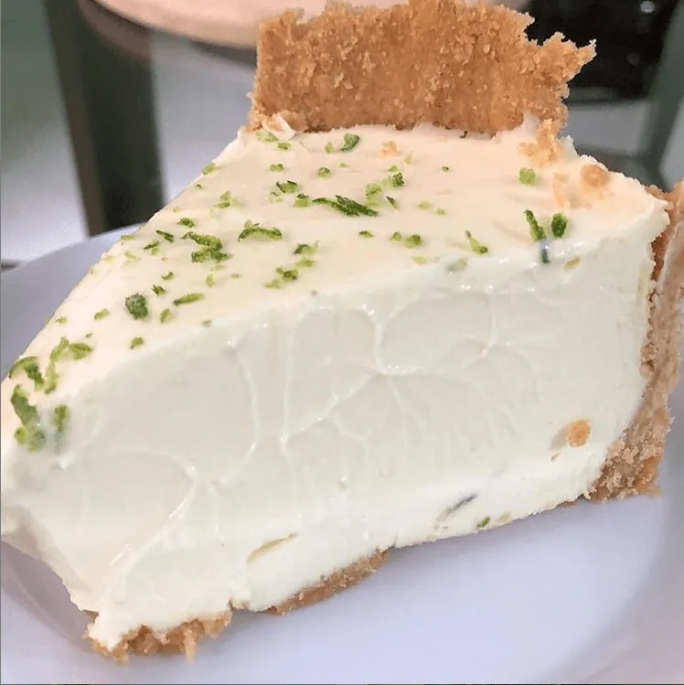Bolo gelado de limão sem glúten